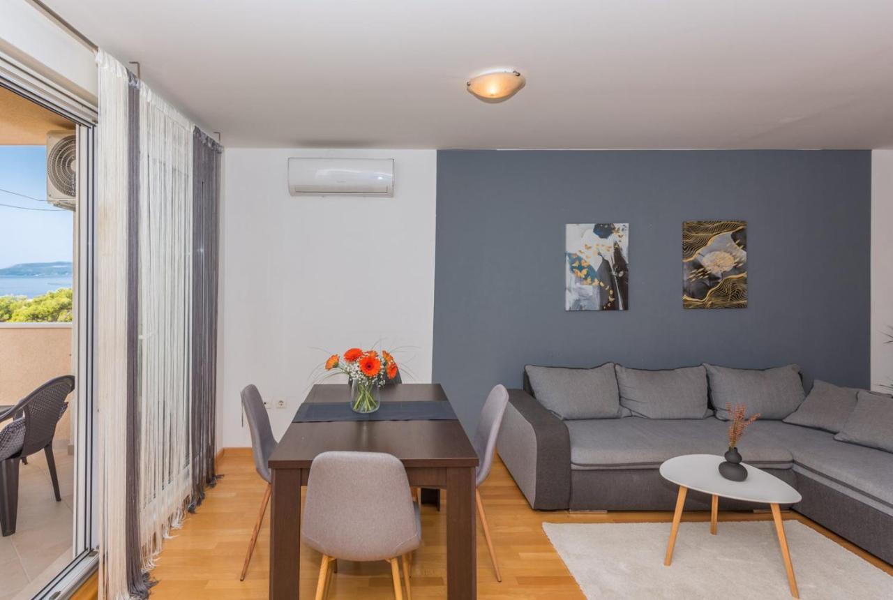 Apartment Sea View In Makarska, Free Parking Bagian luar foto
