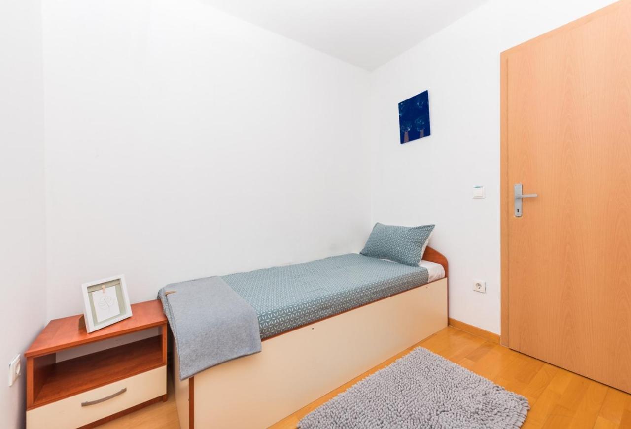 Apartment Sea View In Makarska, Free Parking Bagian luar foto